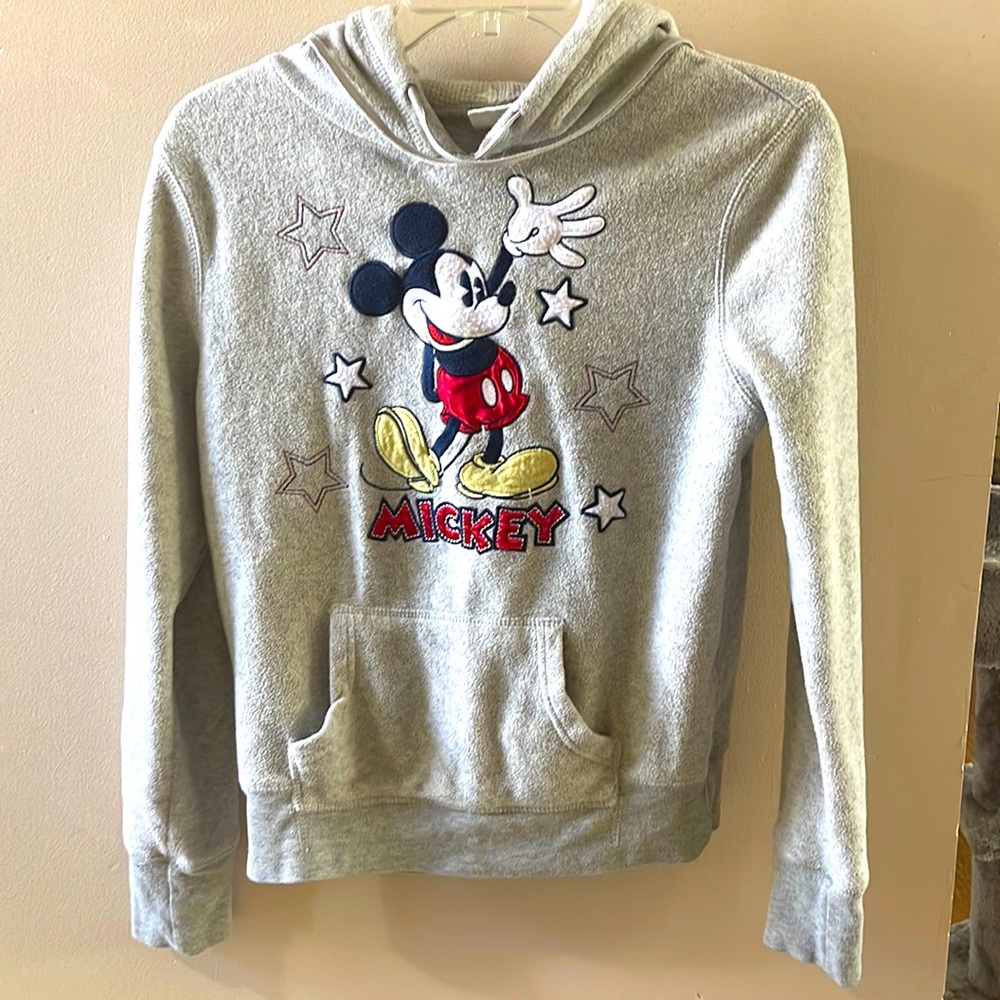 Disney hoodie. Used but in great condition. Size M.